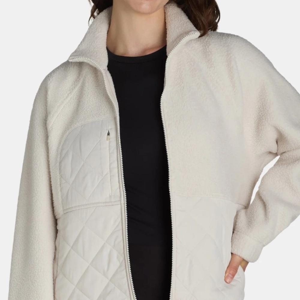 Avia Women's Quilted Fleece Jacket - Picture 4 of 4
